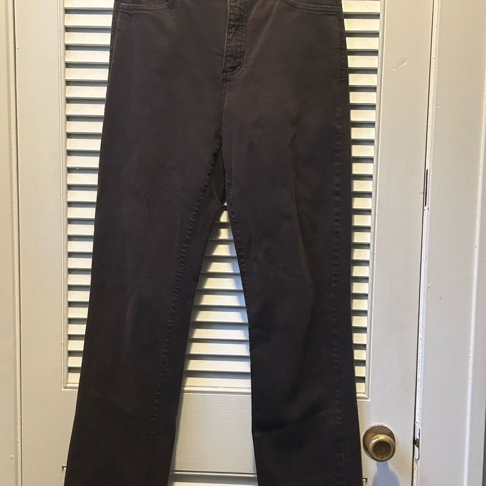 NYDJ ladies brown jeans straight leg size 8 with sequined back pocket